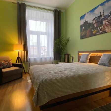 Lublinbnb - Exclusive Family Apartment ------ In The Heart Of Lublin -------------------------------- Bedroom & Living Room & Kitchen Eksteriør bilde