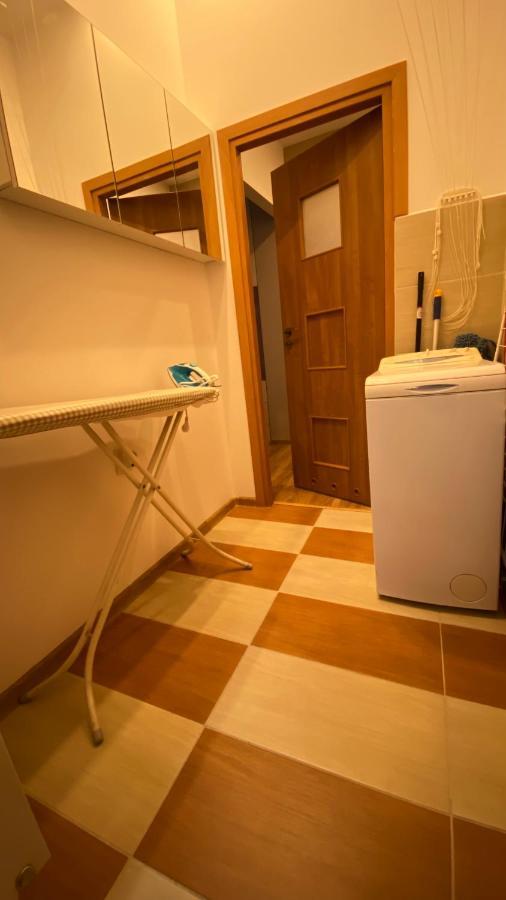 Lublinbnb - Exclusive Family Apartment ------ In The Heart Of Lublin -------------------------------- Bedroom & Living Room & Kitchen Eksteriør bilde